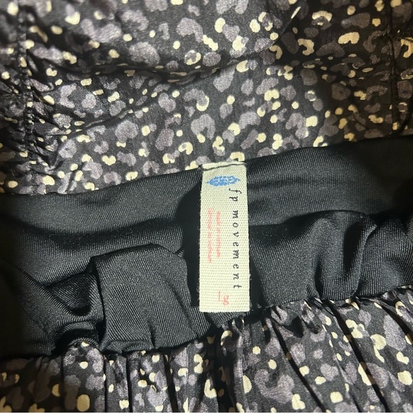 Free People Movement The Way Home Short in Leopard Large Athleisure Workout - Picture 4 of 11